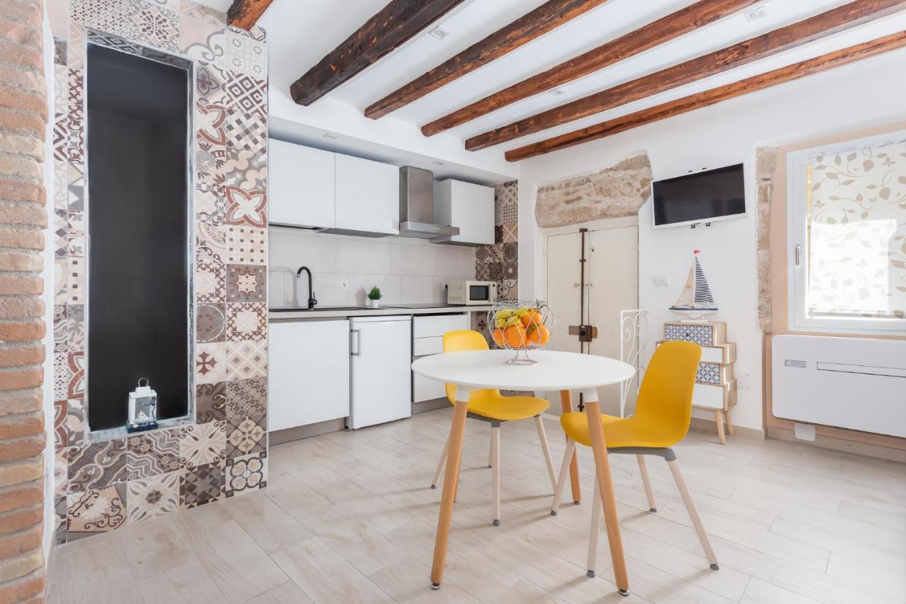 Carmencita Apartment Альгеро Екстер'єр фото
