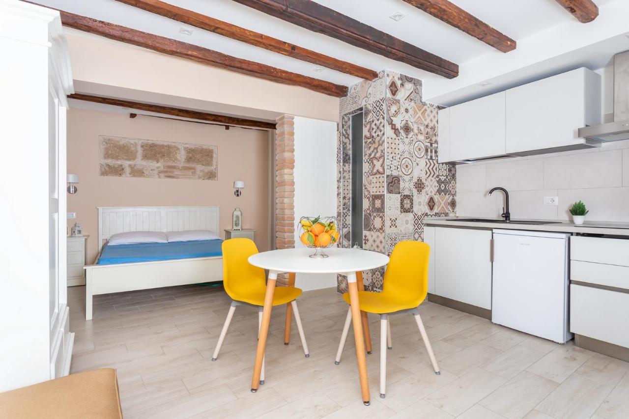 Carmencita Apartment Альгеро Екстер'єр фото